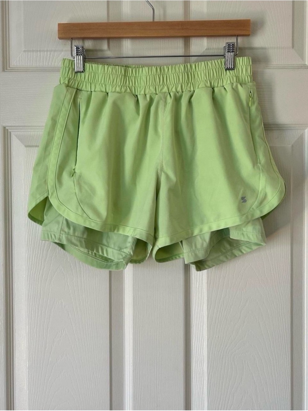 Light/Lime Green Women's Sporty Athletic Layered Shorts Pockets Zipper Size M